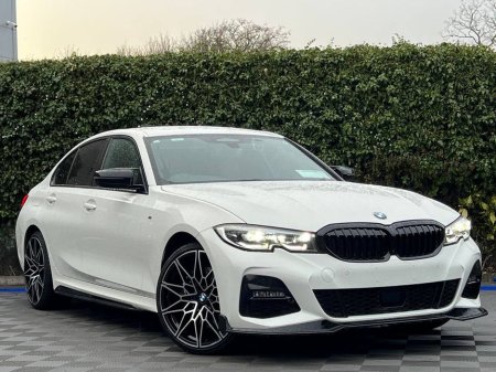 2020 BMW 3 Series 330e M-SPORT COMPETITION 2.0 HYBRID // MASSIVE SPEC // VERY LOW MILEAGE // LEATHER M-SPORT INTERIOR
