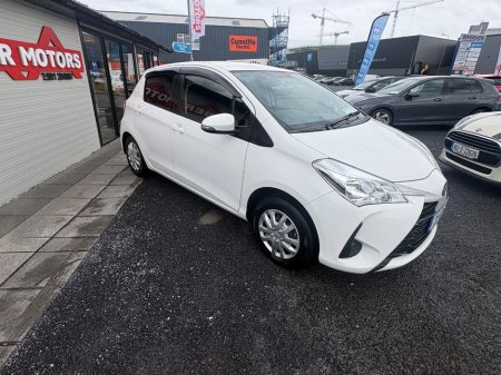 2017 Toyota Yaris - thumbnail 16