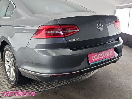 2016 Volkswagen Passat - thumbnail 15