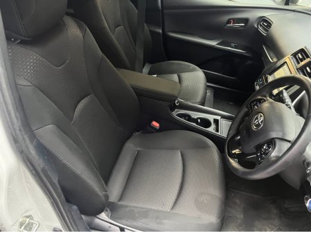 2022 Toyota Prius - thumbnail 11