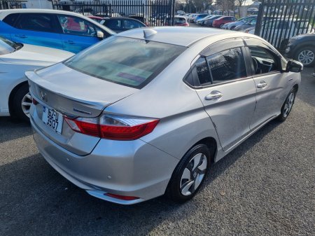 2016 Honda Grace - thumbnail 24