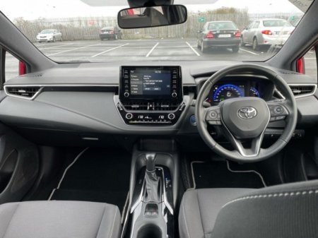 2023 Toyota Corolla Hatchback 5dr Hybrid - Luna Edition - SPECIAL OFFER UNIT - 1.8 Automatic - 1 Owner // Remote Central Locking // Front Electric Windows // Rear Electric Windows // Electric Mirrors // Heated Mirrors €24,899 thumbnail