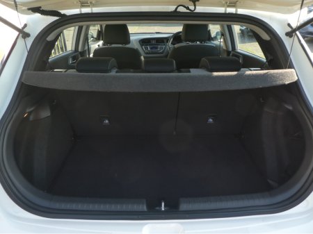 2016 Hyundai i20 - thumbnail 10