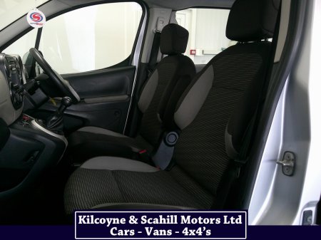 2013 Peugeot Partner - thumbnail 13