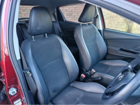 2018 Toyota Vitz AUTOMATIC LOW KMS FINANCE AVAILABLE €11,995 thumbnail