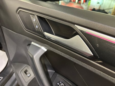 2021 Volkswagen Tiguan - thumbnail 13