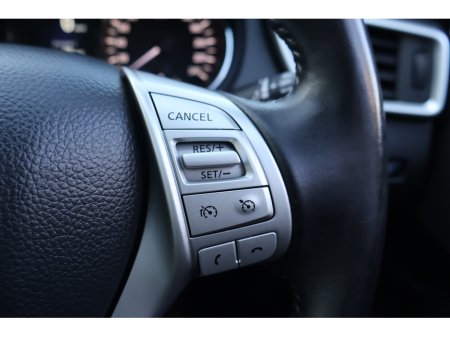 2017 Nissan Qashqai SV PREMIUM  Low Mileage Huge Spec €15,495 thumbnail