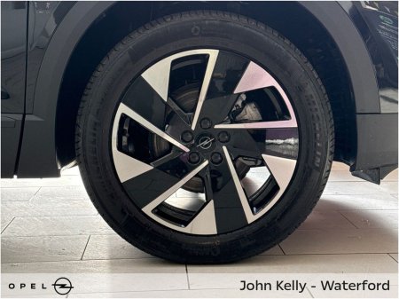 2025 Opel Grandland X GS 1.2 MHEV 136PS €47,885 thumbnail