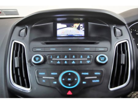 2016 Ford Focus - thumbnail 20