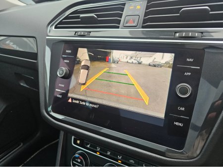 2019 Volkswagen Tiguan R-LINE 2.0 TDI MANUAL 6SPEED FWD 150HP 5DR €27,950 thumbnail