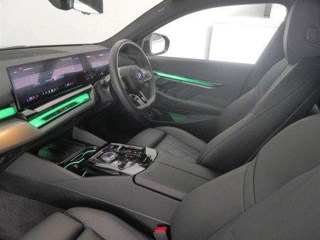 2025 BMW i5 - thumbnail 7