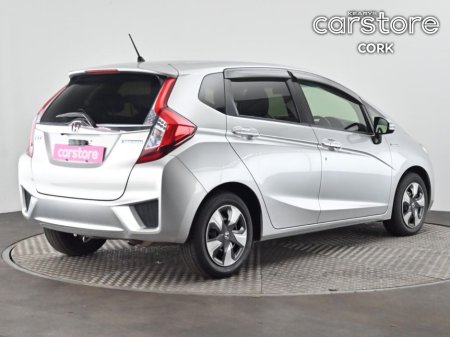2017 Honda Fit FIT DAA-GP5 HYBRID 5DR AUTO €12,880 thumbnail