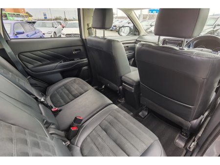 2015 Mitsubishi Outlander - thumbnail 11