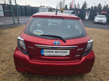 2014 Toyota Yaris Hybrid Luxury €11,950 thumbnail