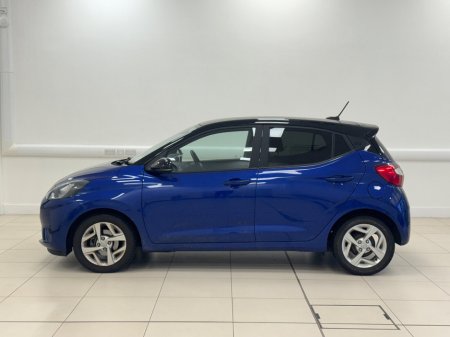 2022 Hyundai i10 i10 Deluxe Plus w.2 Tone Roof €17,950 thumbnail