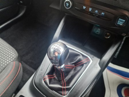 2023 Ford Focus St-line 1.0T 125 M6 FWD 5DR*QUALITY ASSURED USED CARS*SIMI APPROVED*GREAT RATE FINANCE AVAILABLE*WELCOME TO DAVID QUIGLEY AUTOS* €22,950 thumbnail