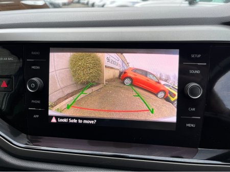 2018 Volkswagen Polo COMFORTLINE AUTOMATIC 1.0 PETROL //REVERSE CAMERA//CARPLAY// €14,950 thumbnail