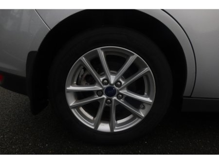 2015 Ford Grand C-Max 1.5 TDCI ZETEC 120 120PS 5DR €7,500 thumbnail