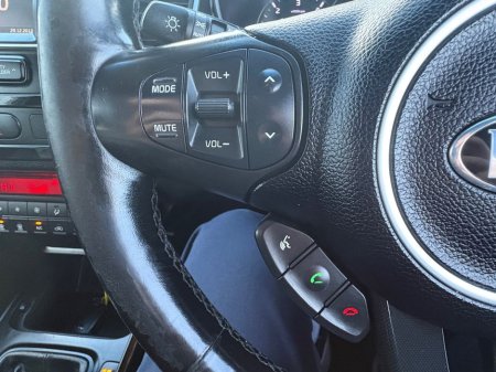 2016 Kia Carens Platinum 1.7D 7 SEATER €11,900 thumbnail