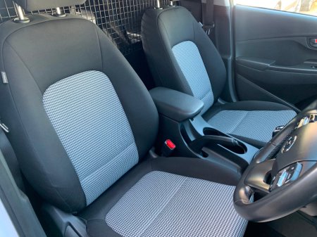 2022 Hyundai Kona - thumbnail 16