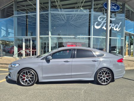 2020 Ford Mondeo - photo 2