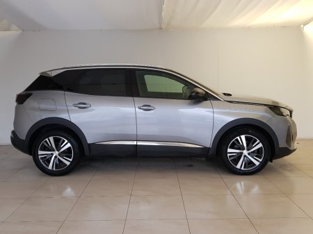 2023 Peugeot 3008 - thumbnail 2