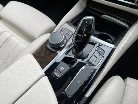 2018 BMW 5 Series - thumbnail 17