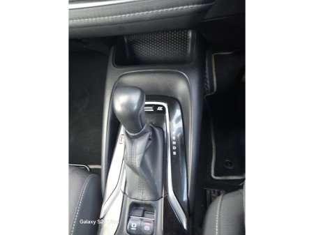 2021 Toyota Corolla HYBRID LUNA H/B AUTO A 4DR €22,850 thumbnail