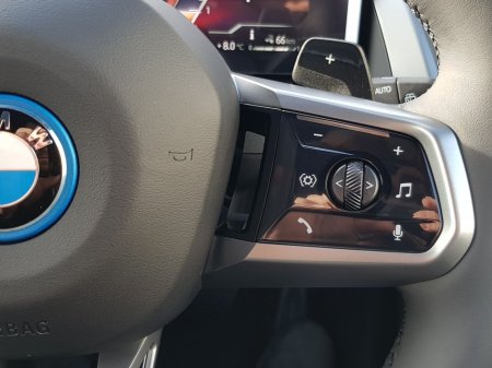 2026 BMW X3 xDrive30e M Sport thumbnail