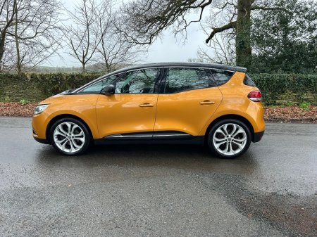 2020 Renault Scenic  €12,995