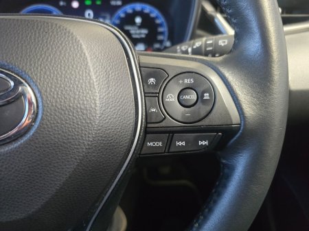 2024 Toyota Corolla Hybrid Luna H/B Automatic €28,950 thumbnail