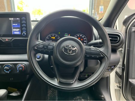2021 Toyota Yaris - thumbnail 7