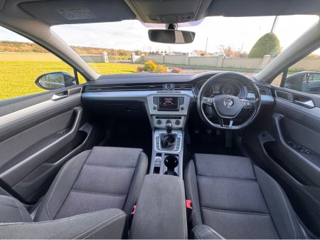 2015 Volkswagen Passat - thumbnail 15