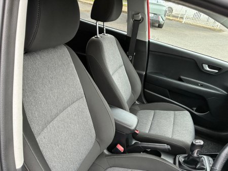 2021 Kia Stonic - thumbnail 5