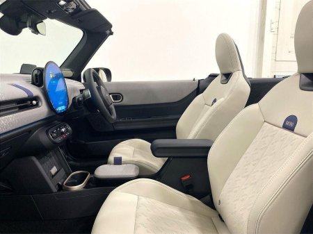 2025 MINI Convertible Cooper S €49,950 thumbnail