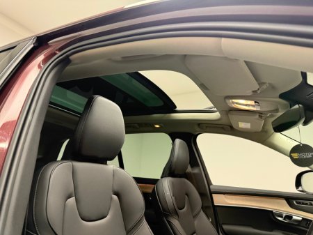 2025 Volvo XC90 PLUS T8 PHEV AWD AUTO *7 SEATER* €79,990 thumbnail