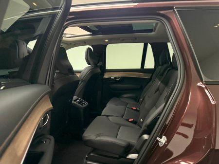 2025 Volvo XC90 PLUS T8 PHEV AWD AUTO *7 SEATER* €79,990 thumbnail