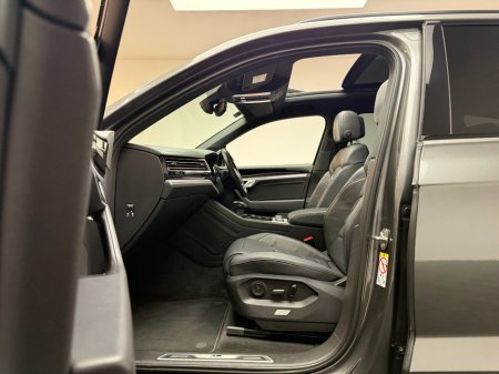 2020 Volkswagen Touareg - thumbnail 15