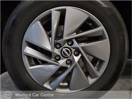 2024 Nissan Qashqai 1.3 PET MILD HYBRID SV €30,995 thumbnail