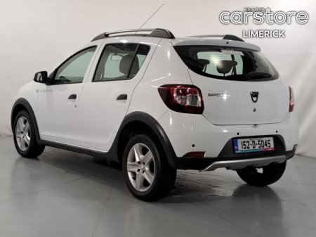 2015 Dacia Sandero Stepway TCe 90 S&S SIGNATURE €10,380 thumbnail