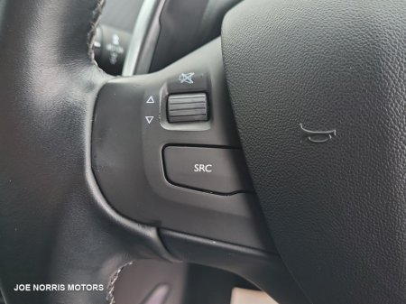 2016 Peugeot 2008 - thumbnail 20