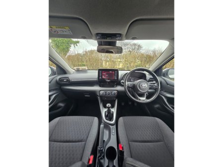 2022 Toyota Yaris - thumbnail 10