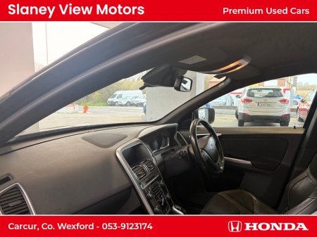 2017 Volvo XC60 - thumbnail 8