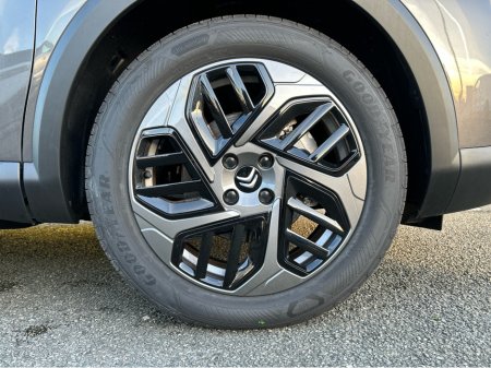 2026 Citroen C4 Plus Pack Tech 1.2Petrol €32,695 thumbnail