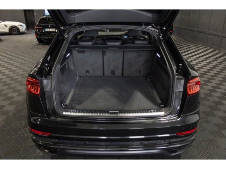 2023 Audi Q8 3.0TFSI e 55 S Line €74,950 thumbnail