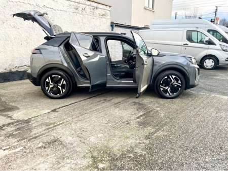 2024 Peugeot 2008 E2008 GT-LINE 50KWH 136BHP AUTO 5DR HATCHBACK €24,950 thumbnail