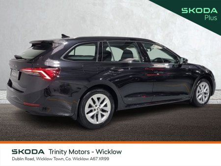 2023 Skoda Octavia - thumbnail 3