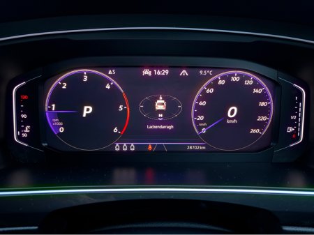 2024 Volkswagen Tiguan R-LINE 2.0 TDI AUTO 150HP BLACK EDITION €49,950 thumbnail