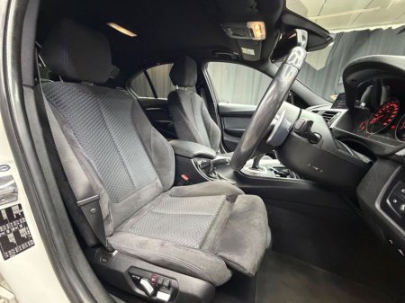 2017 BMW 3 Series - thumbnail 22