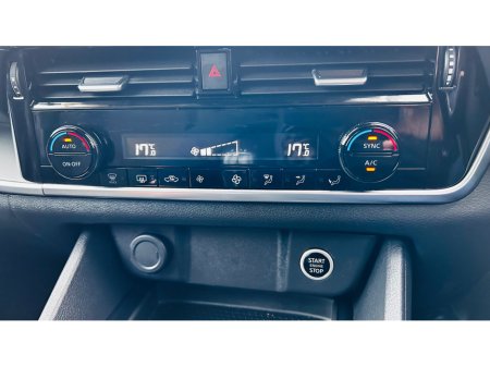 2024 Nissan Qashqai LOW MILEAGE + GLASS ROOF + REAR COLOUR CAMERA + PARK SENSORS €30,995 thumbnail